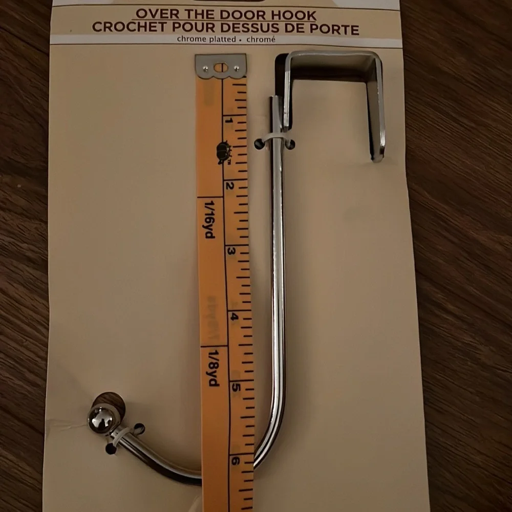 ⭐️ Chrome over-the-door hook